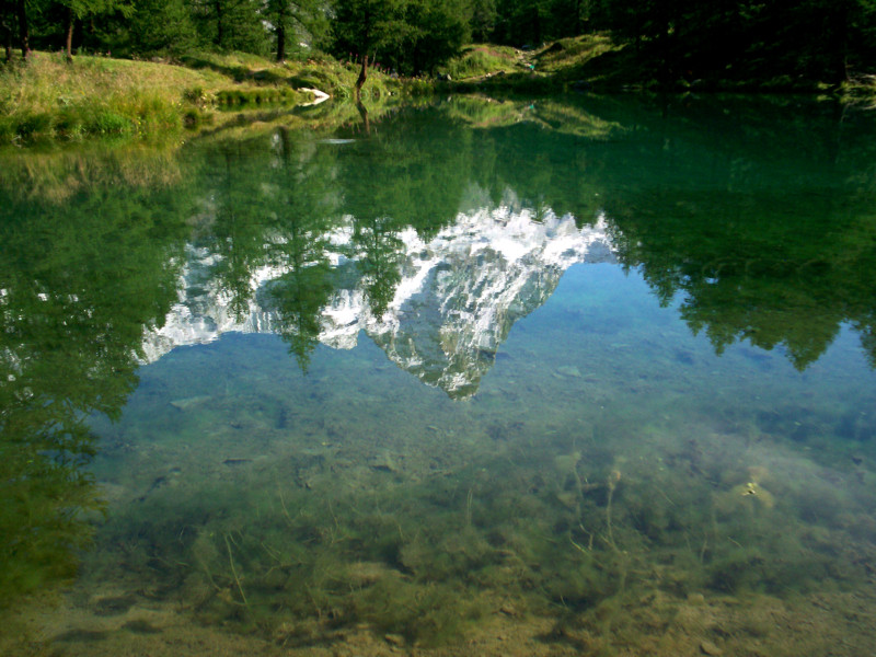 La montagna ed il lago pi belli del mondo